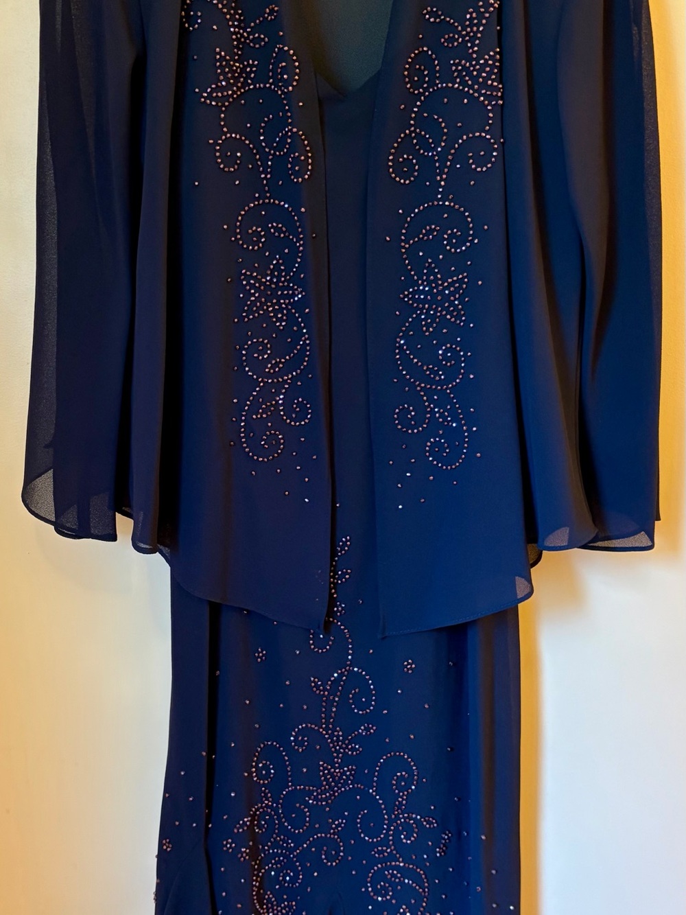 Sleek Midnight Maxi Dress with V-Neck Straps